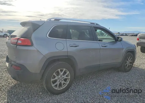 2015 Jeep Cherokee Latitude z USA, uszkodzony, nr VIN 1C4PJMCB6FW744546